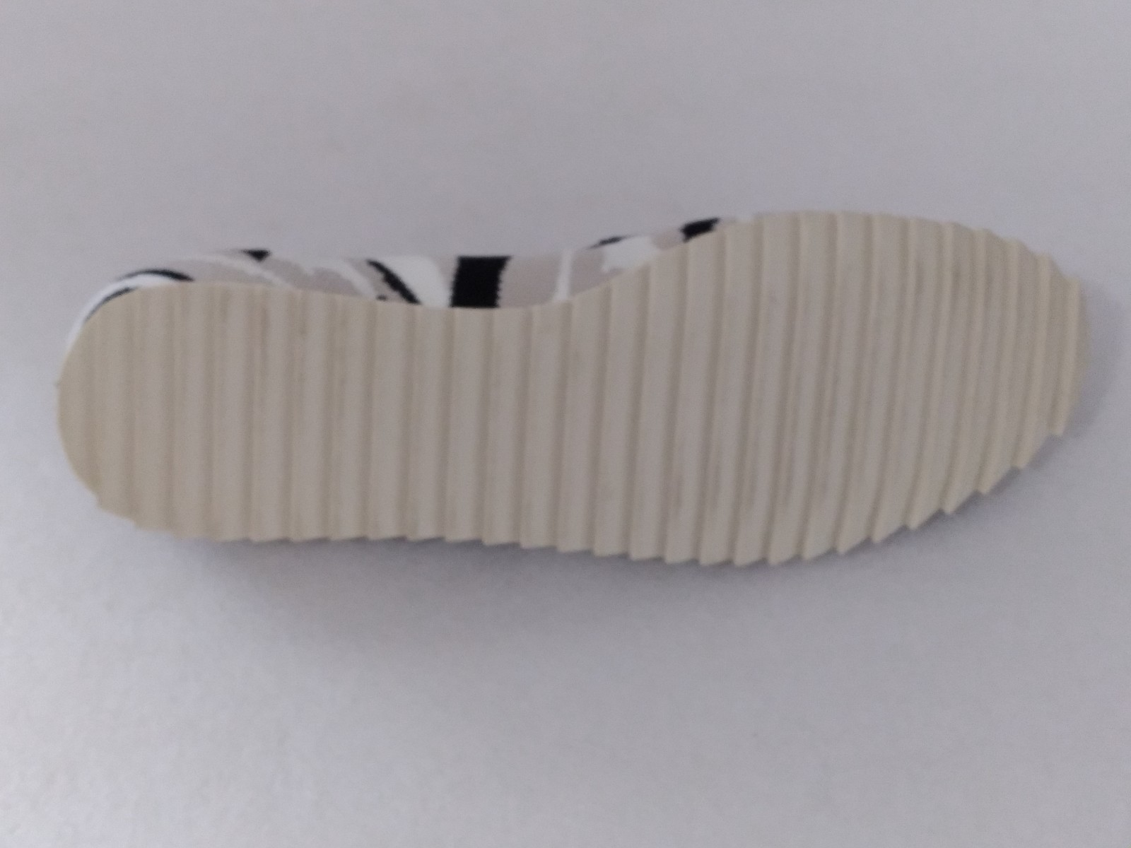 Vaneli Flats Shoes Canvas Stretch Zebra Black, Gray, White Women’s 10.5N EUC