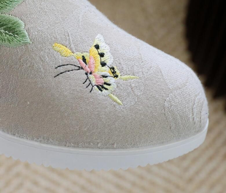 Fall/ Winter Women Chinese Folk Fleece Boots Embroidered Flower Flat Shoes Warm