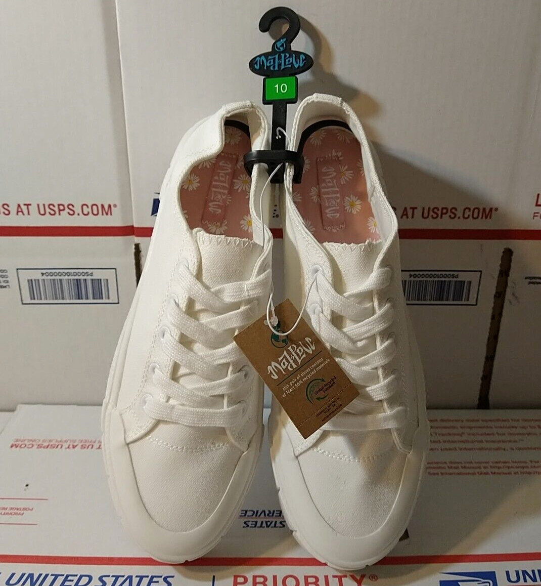 TARGET Mad Love Women’s Fran Sneakers SIZE 10 White Tennis Shoes – 50% Recycled