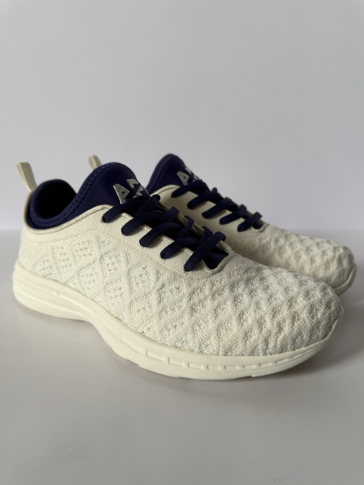 APL Techloom Phantom Knit White Blue Running Walking Shoes Women’s 7