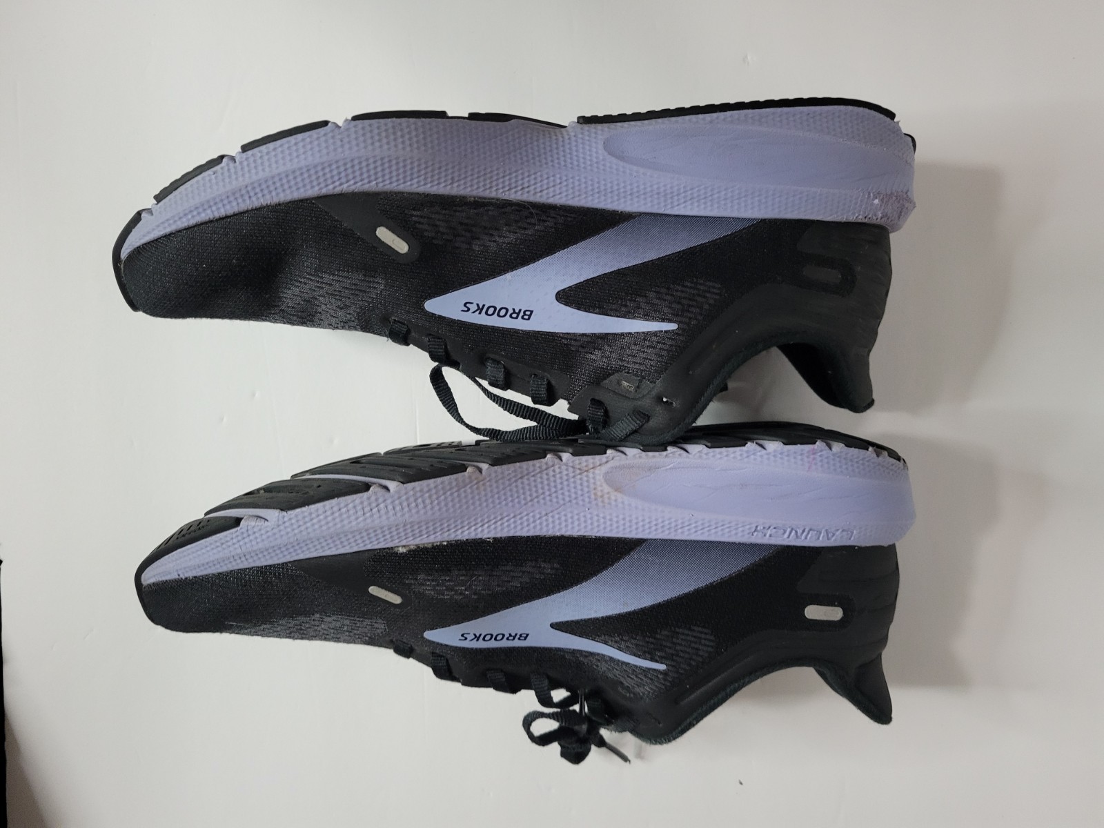 Brooks Launch 9 Women’s Size 11B Black Lavender Running Shoes 1203731B060