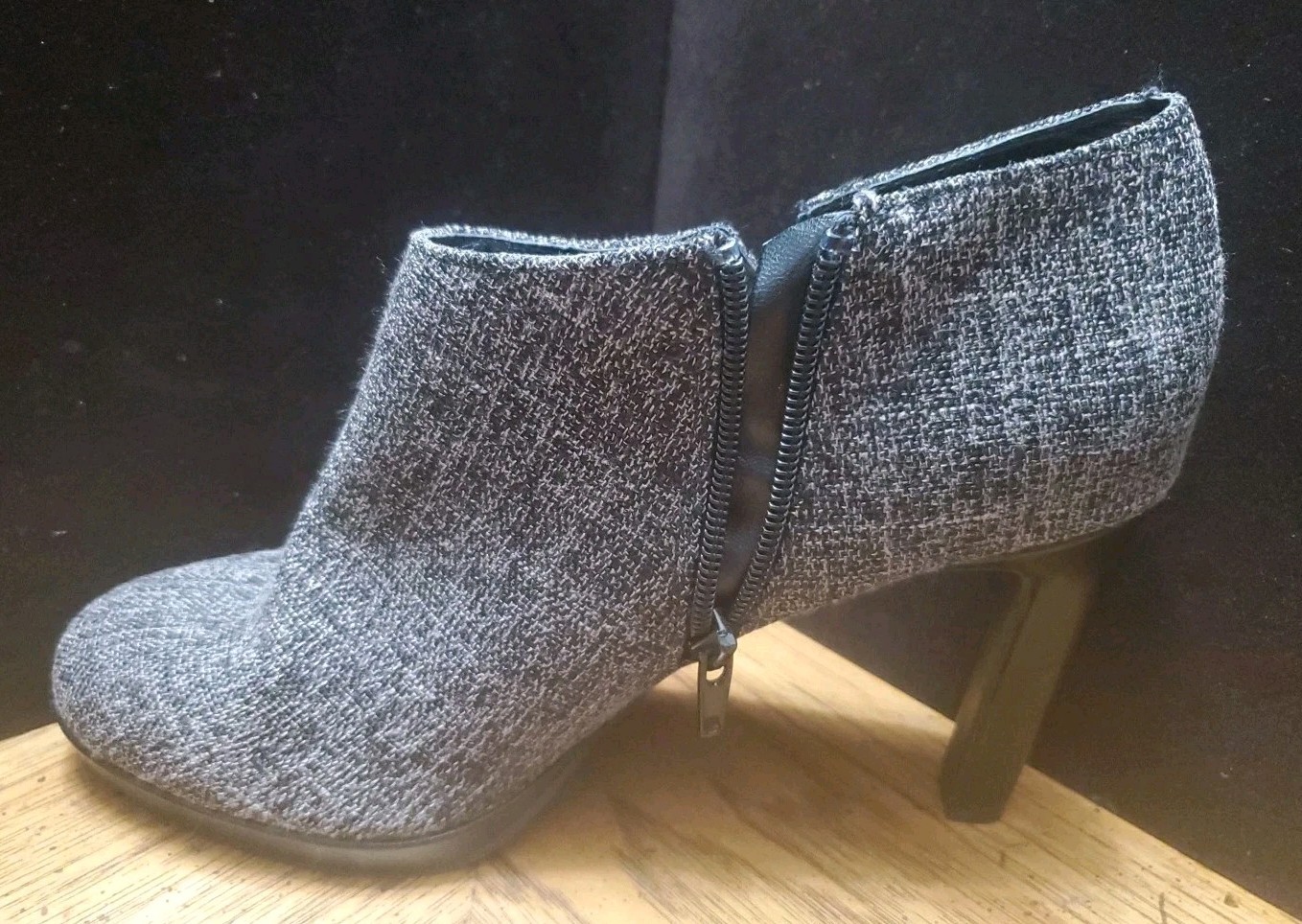Kelly & Katie Gray Blended Fabric Ankle Bootie Heel Round Toe Zip Size 8.5