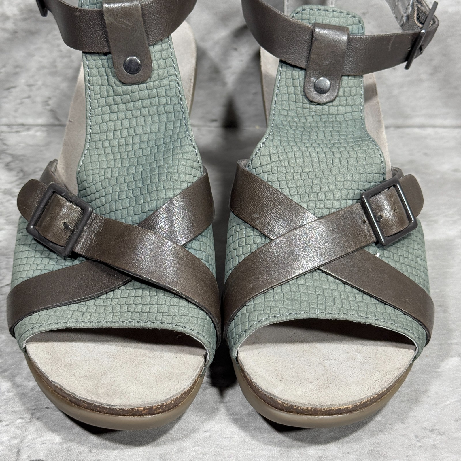 Dansko Dominique Green Snakeskin Embossed Ankle Strap Heeled Sandal Women 9.5-10
