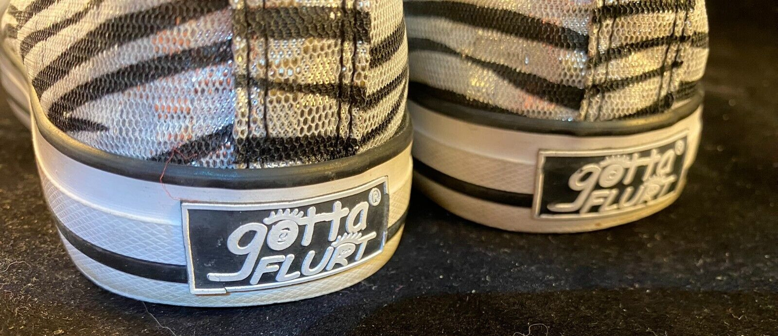 GOTTA FLURT Zebra GLITTER Stripe Sneakers 8M