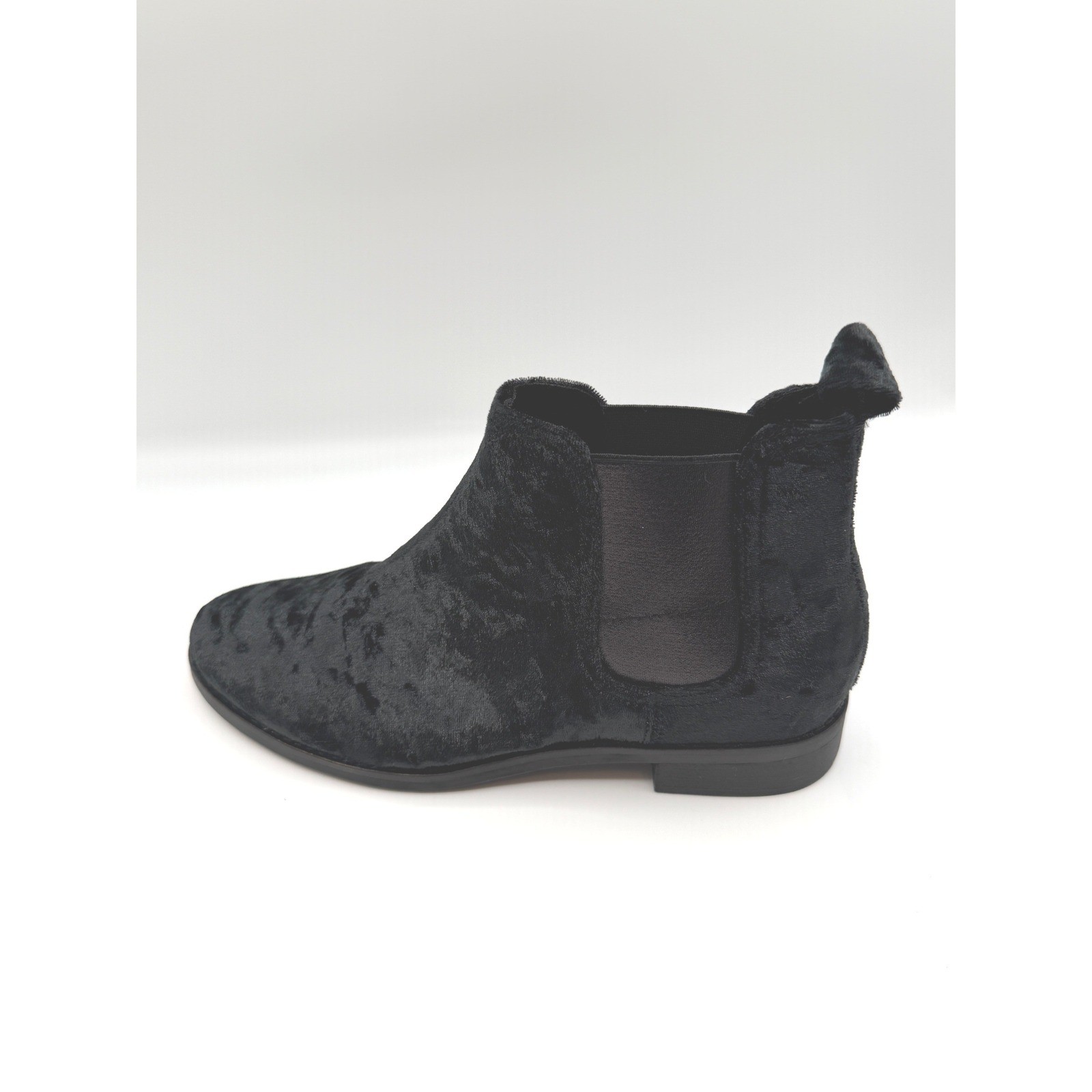TOMS Ella Chelsea Boots, Women’s 6.5, EU 37,Black Crushed Velvet,Block Heel, NIB