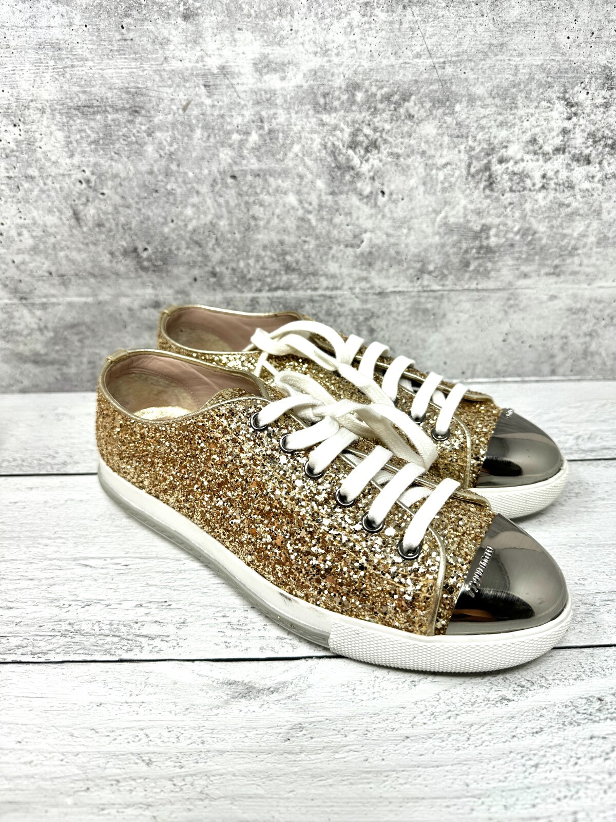 MIU MIU GOLD PIRITE GLITTER METAL CAP TOE LOGO SNEAKERS 36
