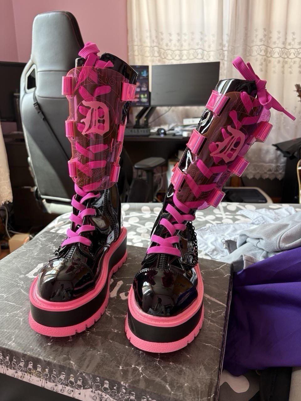 Dollskill Demonia Sweet Slime Monster UV Reactive Boots Size 8