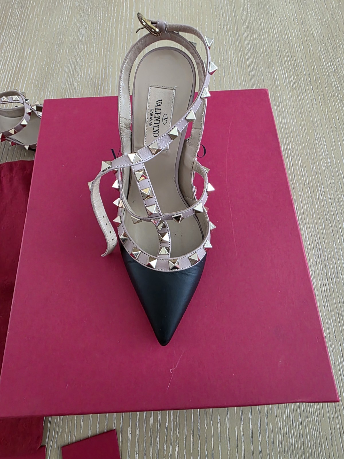 Valentino Garavani Rockstud Strappy Ankle Strap Pointed Toe Heels size 5
