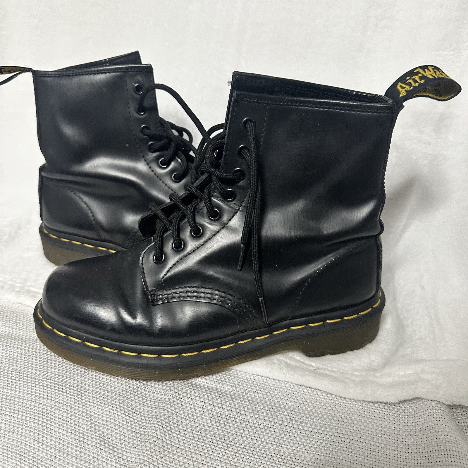 Dr. Martens 1460 Black Leather Round Toe Lace Up Ankle Boots Women’s Size 7