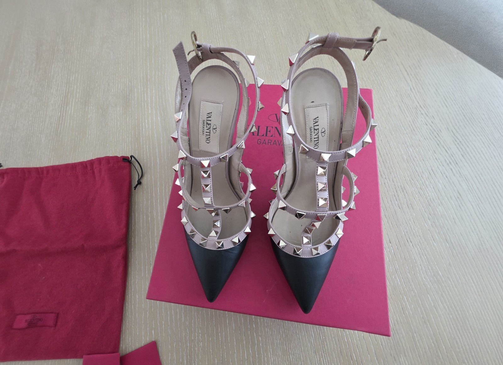 Valentino Garavani Rockstud Strappy Ankle Strap Pointed Toe Heels size 5