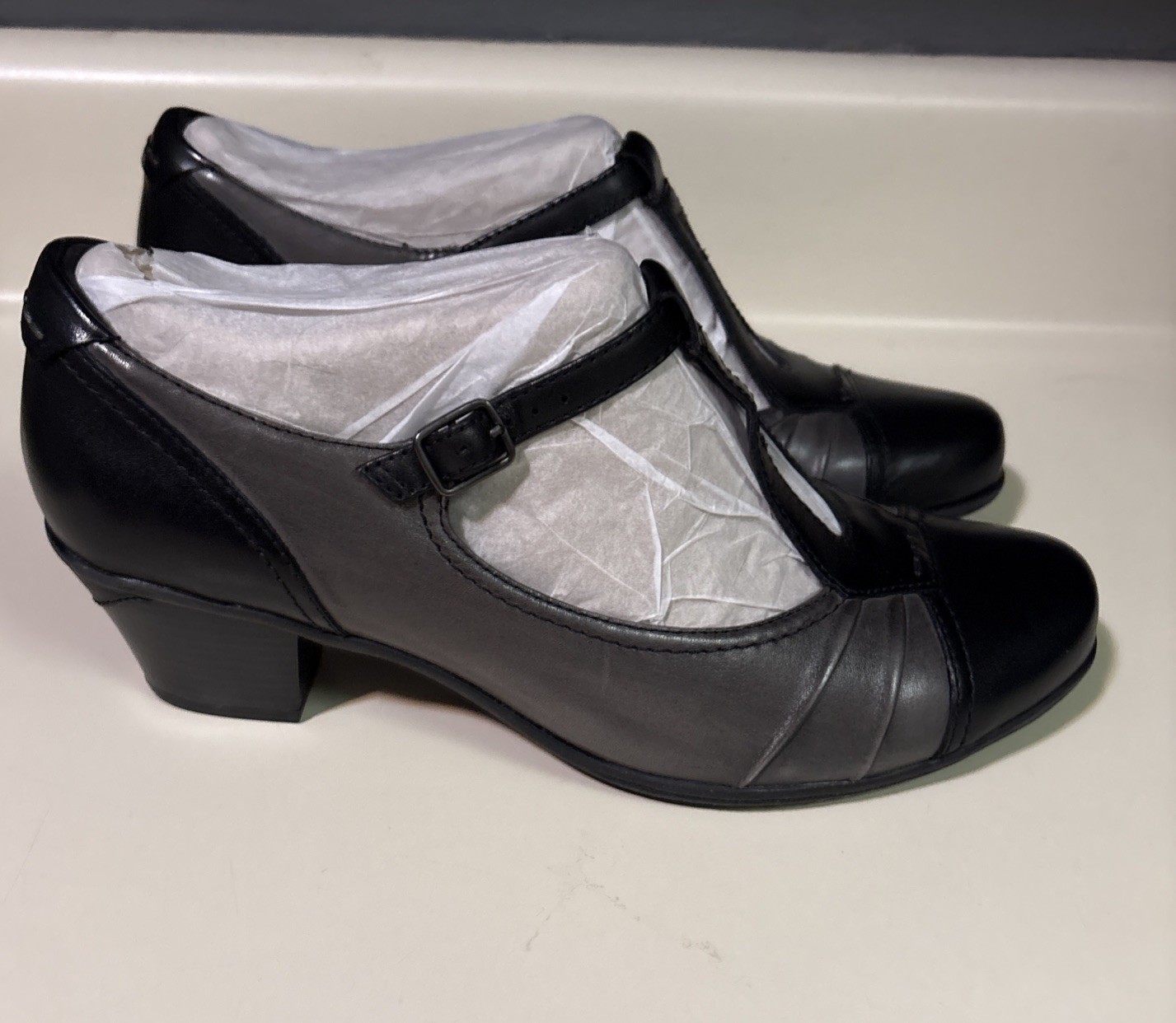 Earth Wanderlust Shoes Womens Size 11B Black Leather Mary Jane Comfort Low Heels