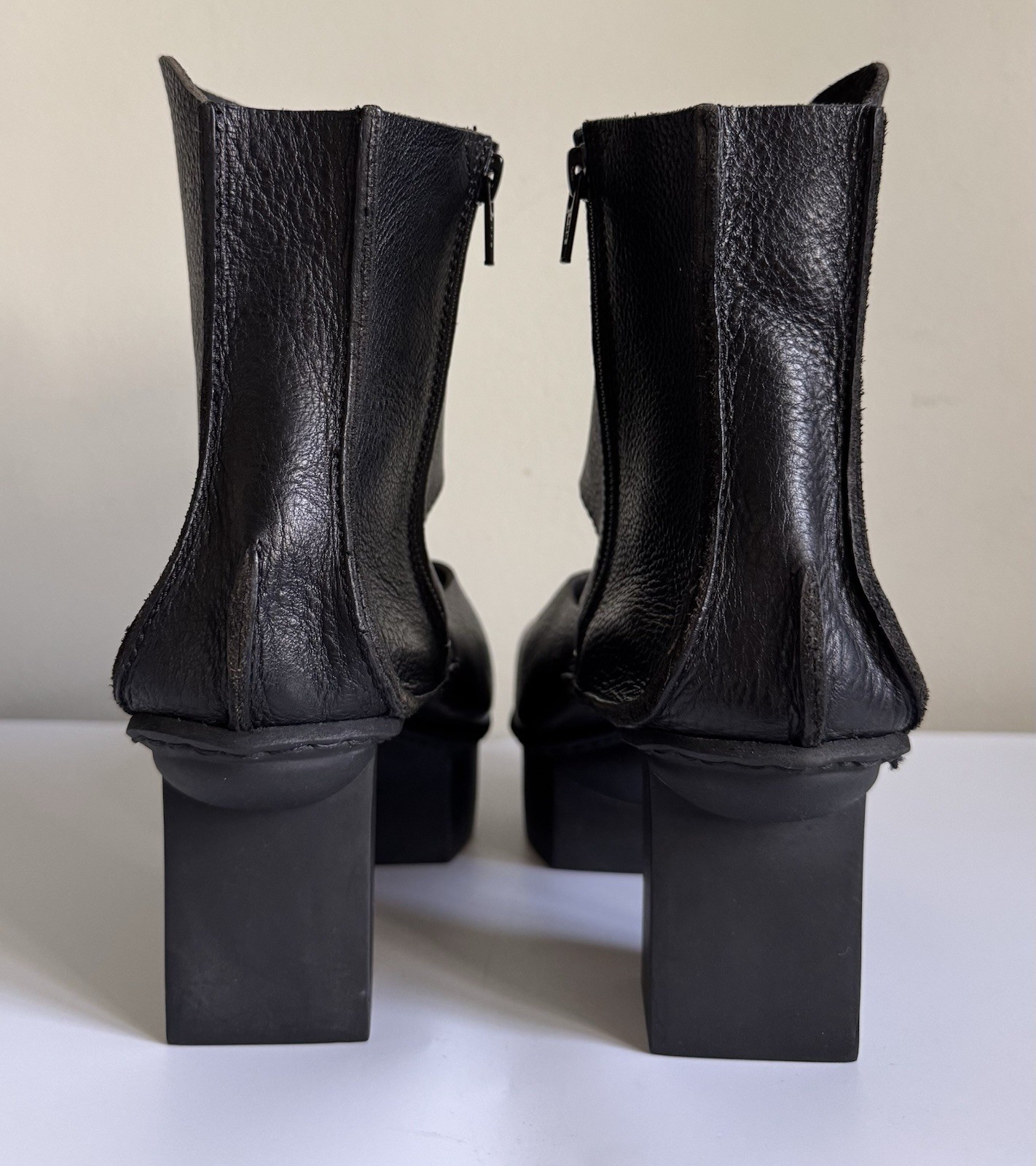 Trippen Happy Collection Split Platform Leather Ankle Boot with Cutout EU 41