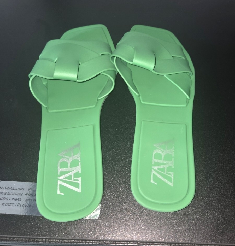 Zara Slide Slip-On Sandals Green Solid Logo Accent Plastic Women’s US 8