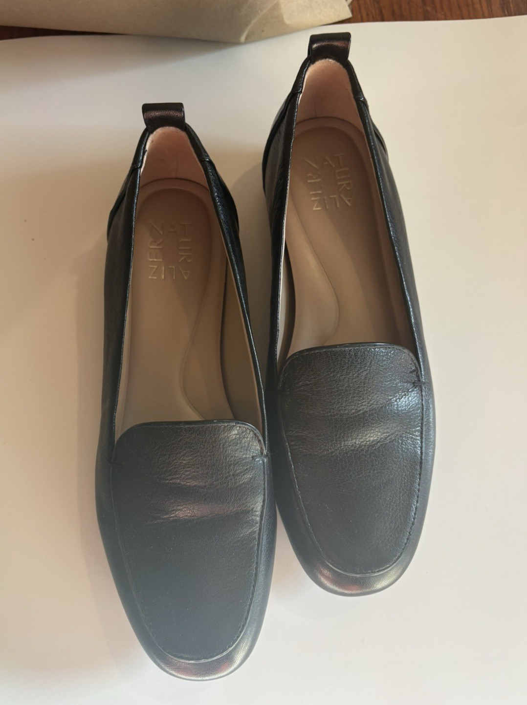 Naturalizer Black Leather Loafers Size 7.5