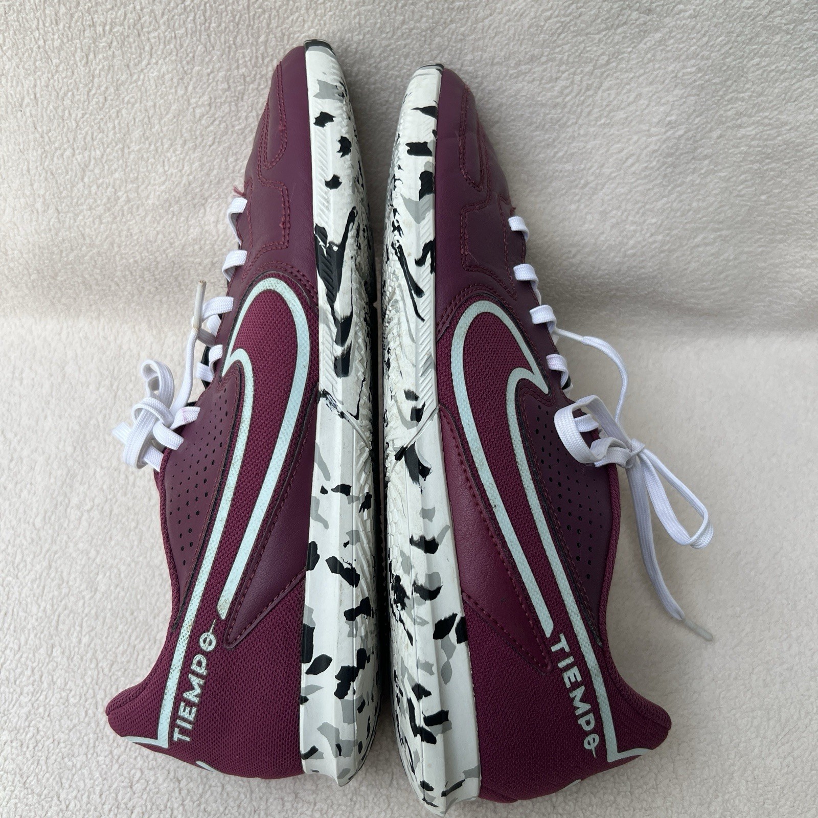 Nike Tiempo Legend 9 Club IC Sneakers Women’s Size 9.5 Rose DA1189-614