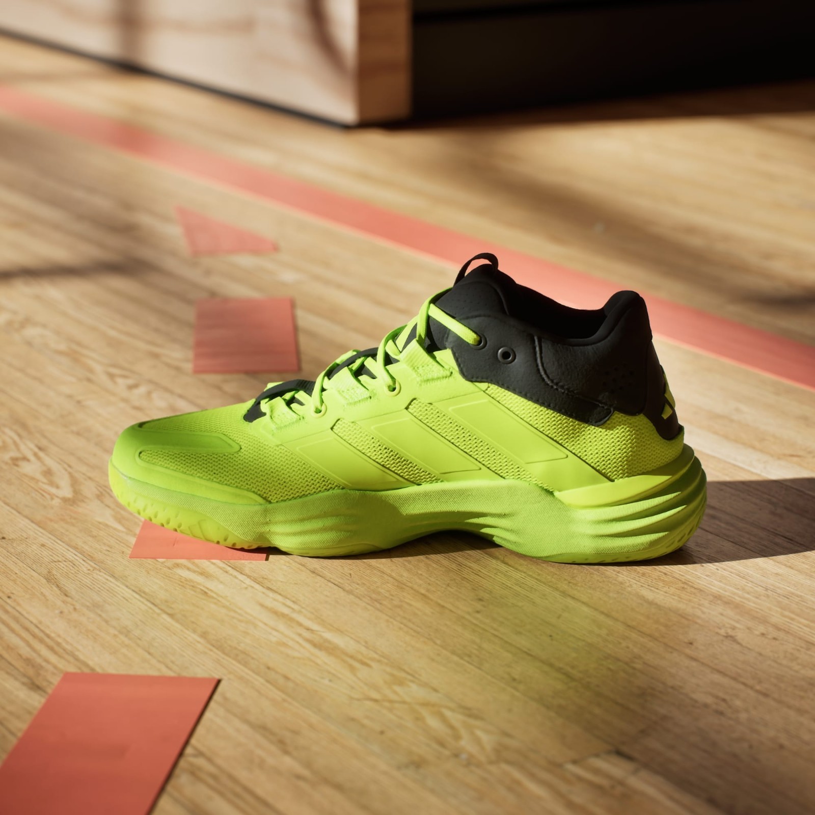 adidas Court Stabil Indoor Shoes support & ventilation Lemon sneackers M9/ W10
