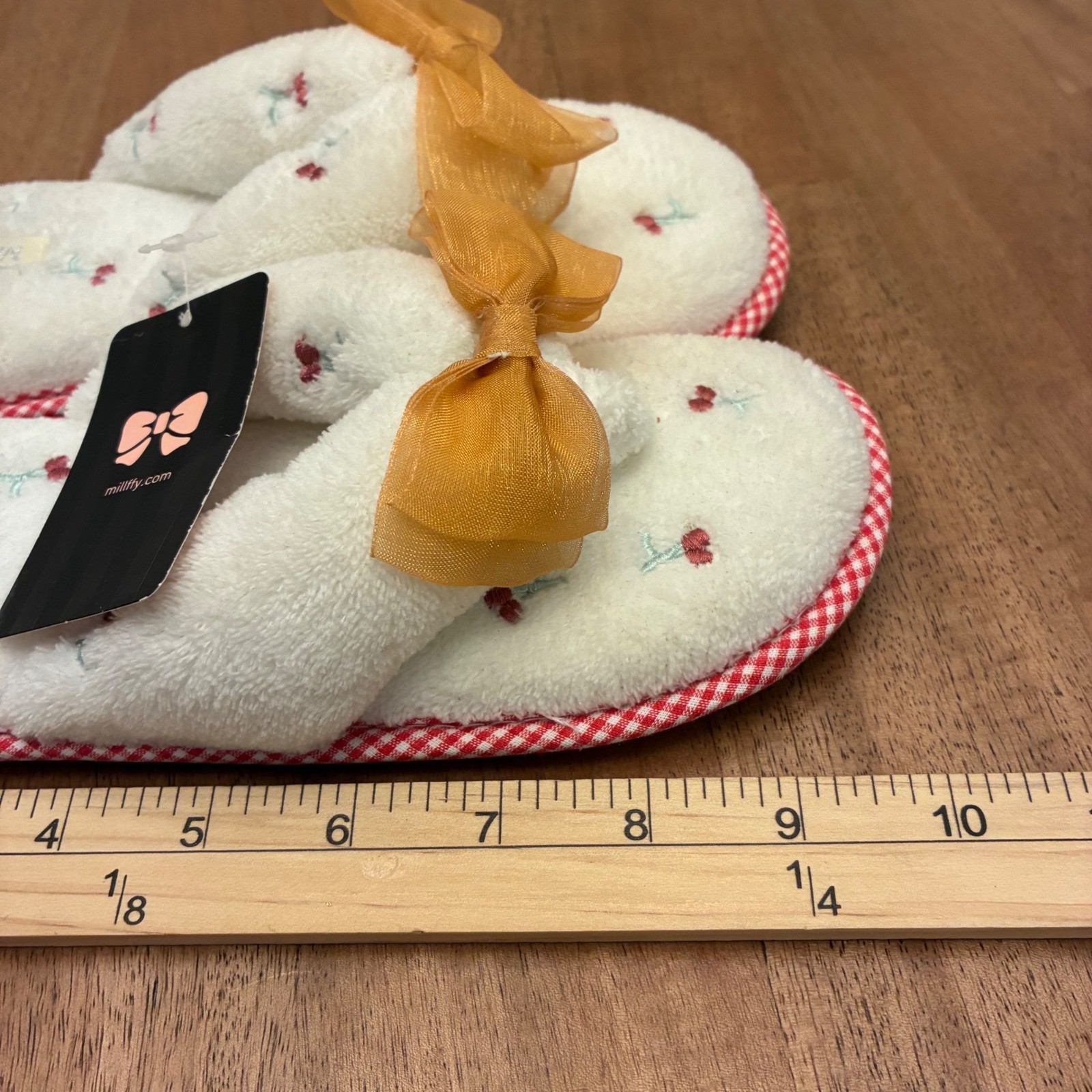 Millffy Cherry Blossom White Embroidered Bow Thong Slippers Women Size 7/8 NWT