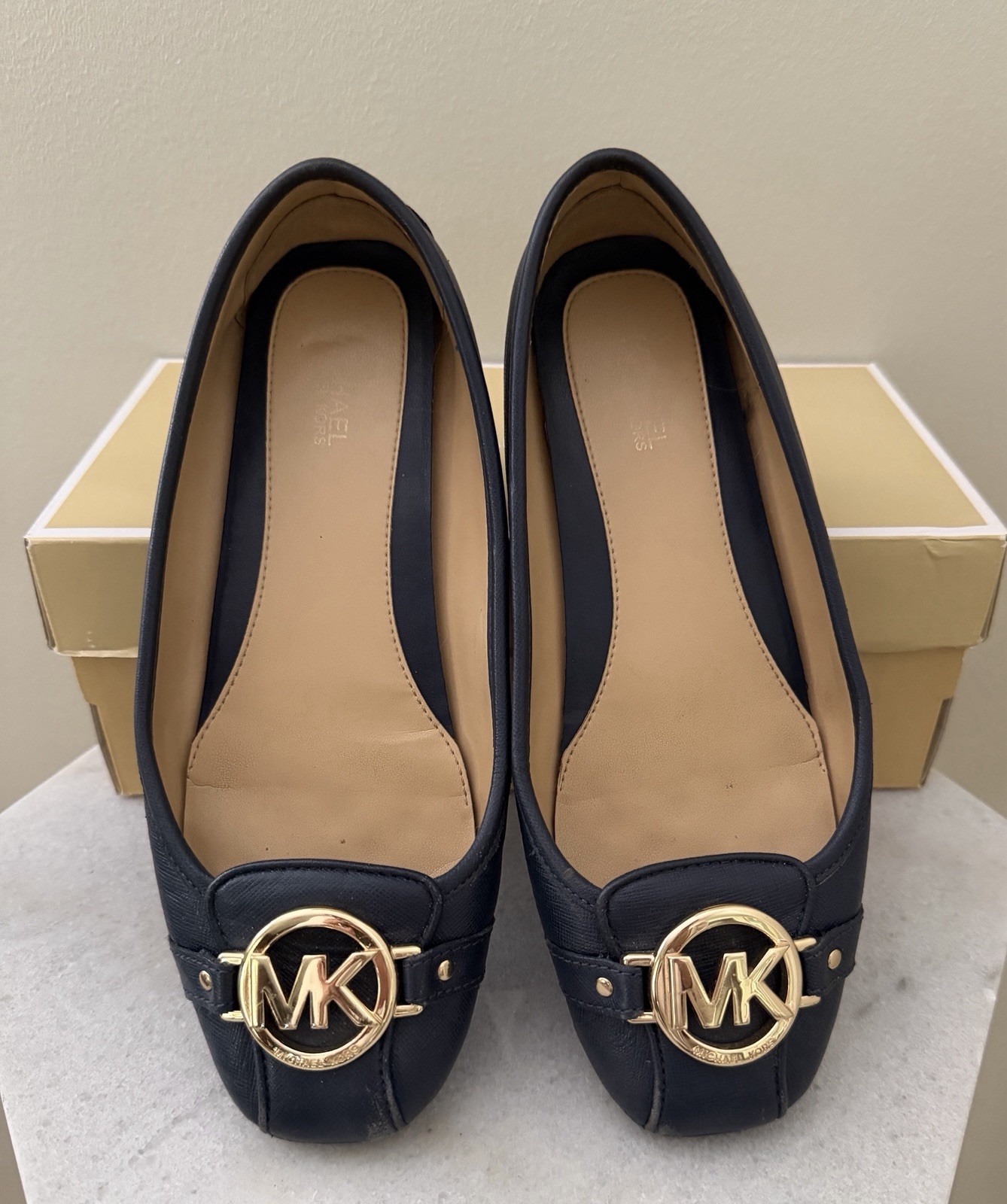 Michael Kors Navy Fulton Moc Saffiano Size 7M. Please See Photos For Condition