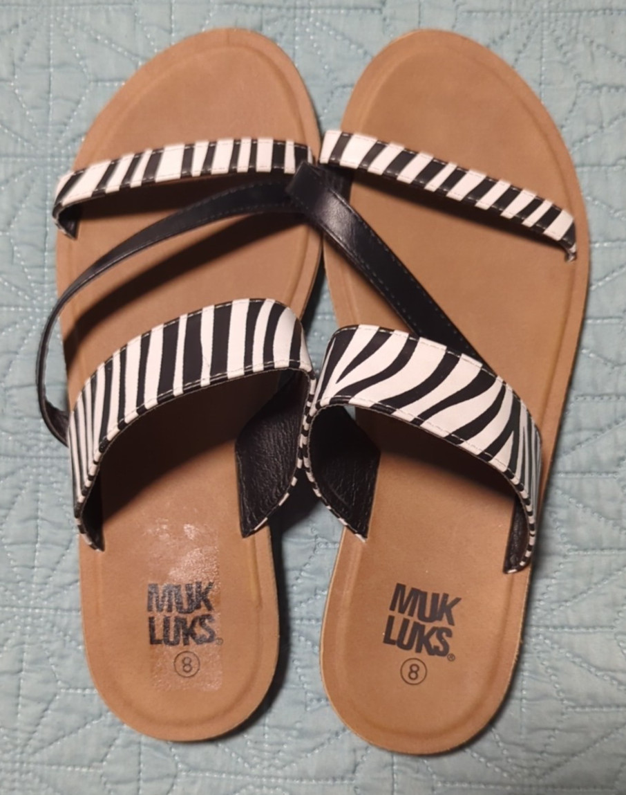 MUK LUKS Women’s Dahlia Strap Sandals sz 8