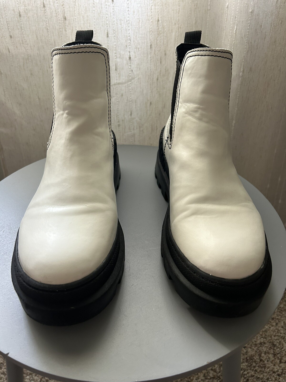 Sam Edelman Women’s Darielle White Chunky Lug Sole Street Style Boot Size 8.5