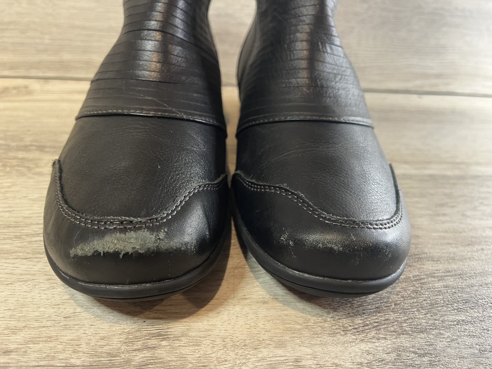 Taos Women’s Habit (HAB-13939) Leather Bootie Black Size 9 Ankle Logo Zipper