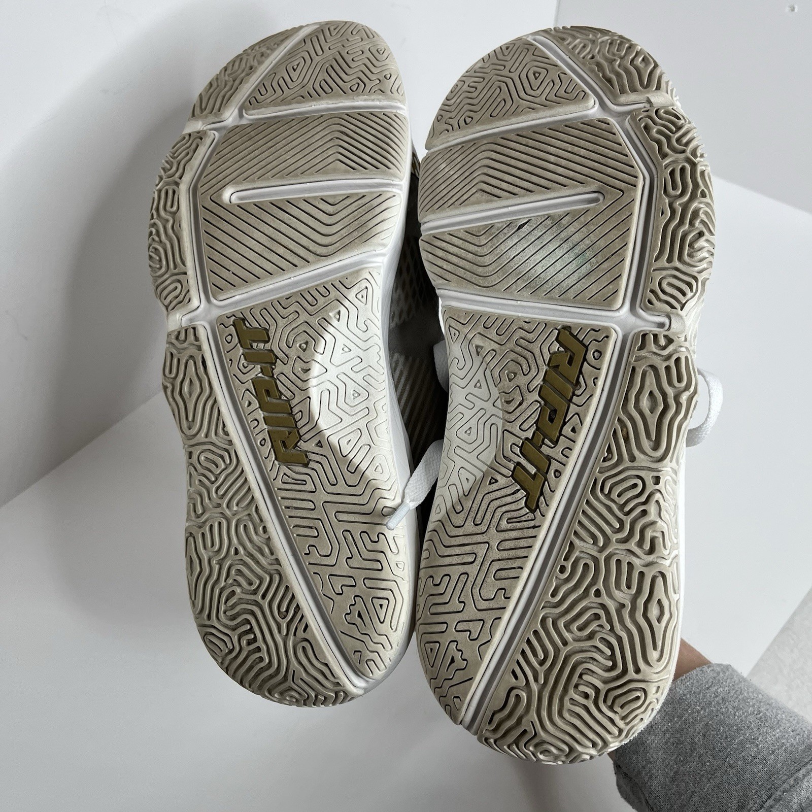 RIP-IT Women’s Future Volleyball Shoe White/Gold Size 8.5 US