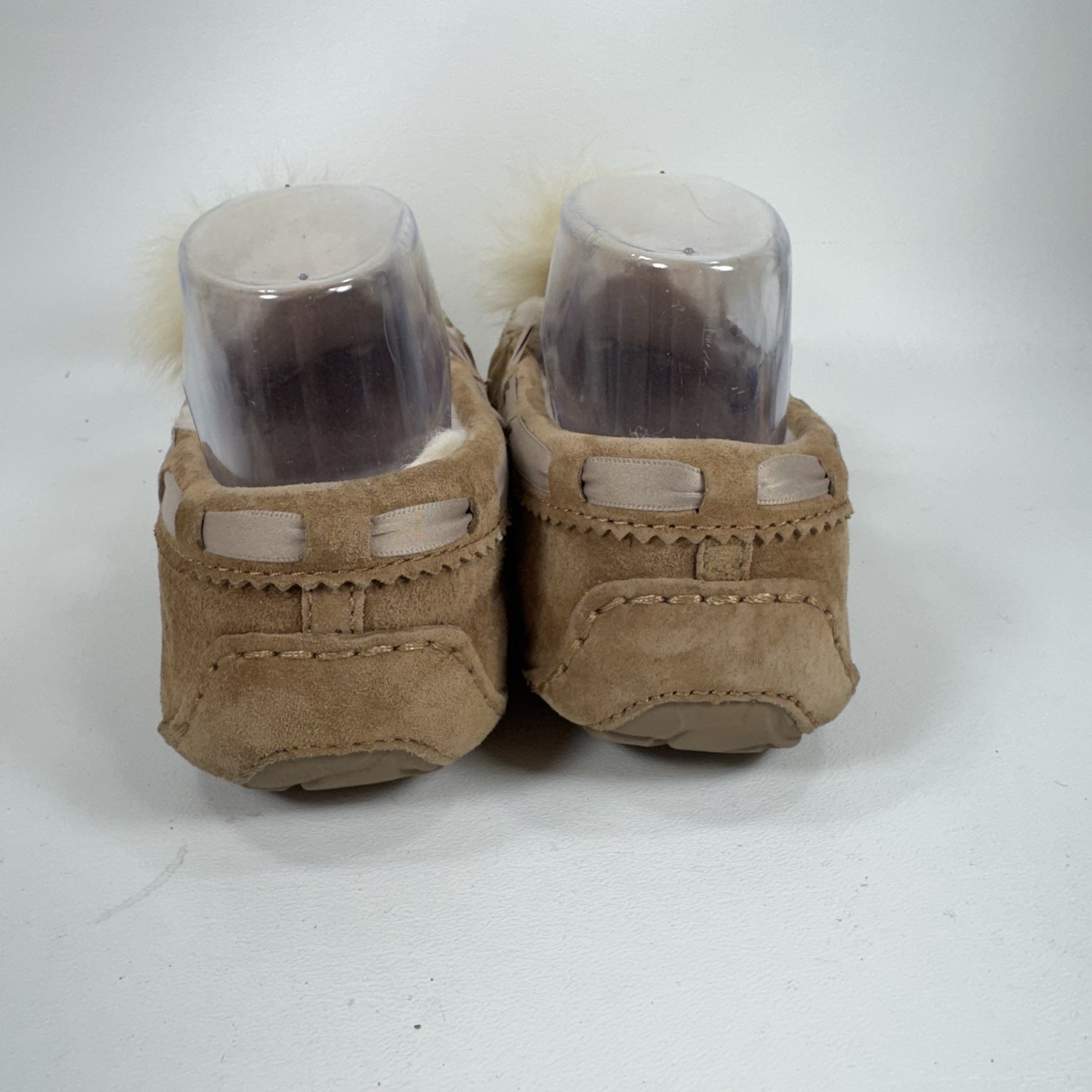 UGG Australia Dakota Pom Pom Light Tan Moccasin Slipper Women’s Size 6 1019015