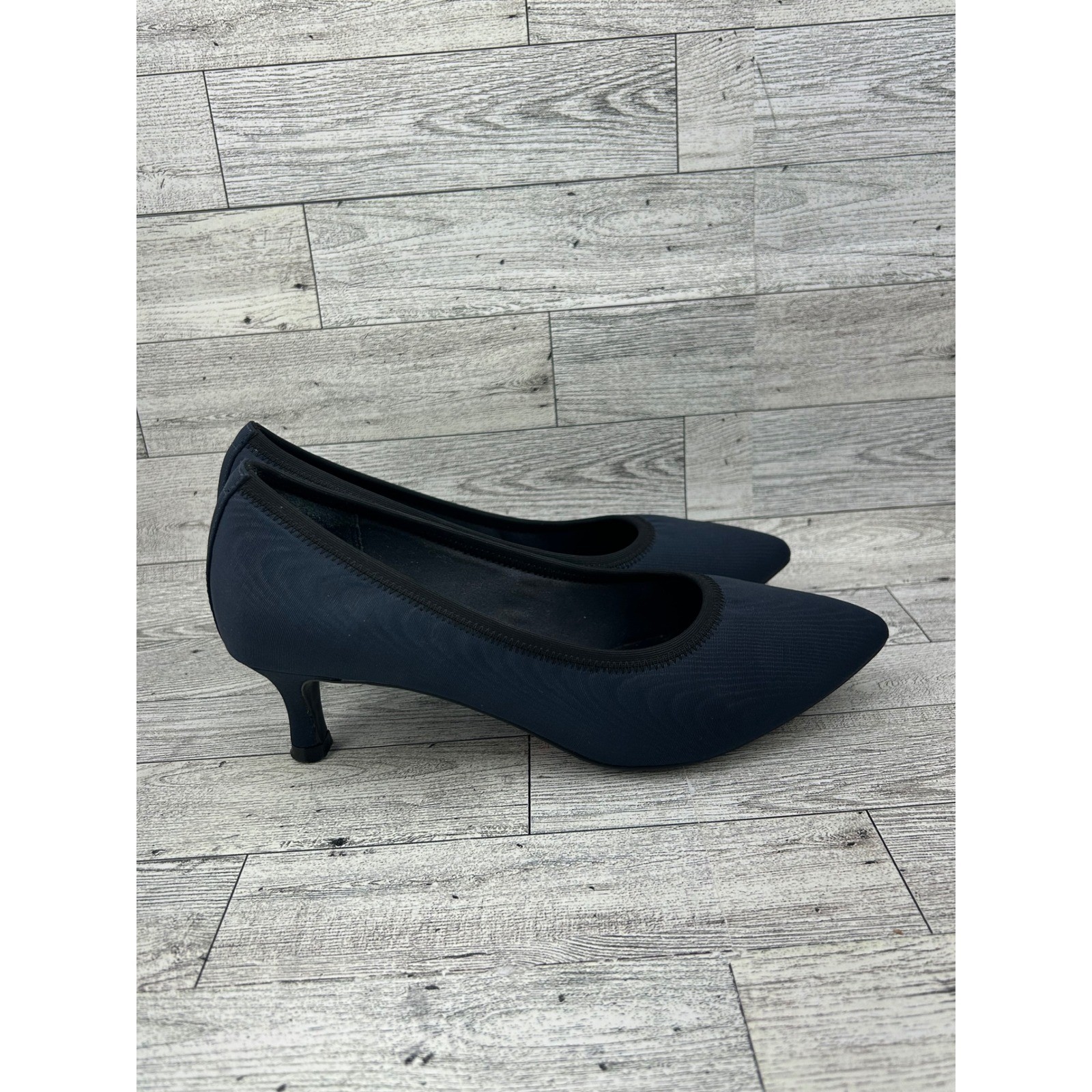 Rockport Total Motion Navy Blue Pointed Toe Heel Pumps Classic Business Casual