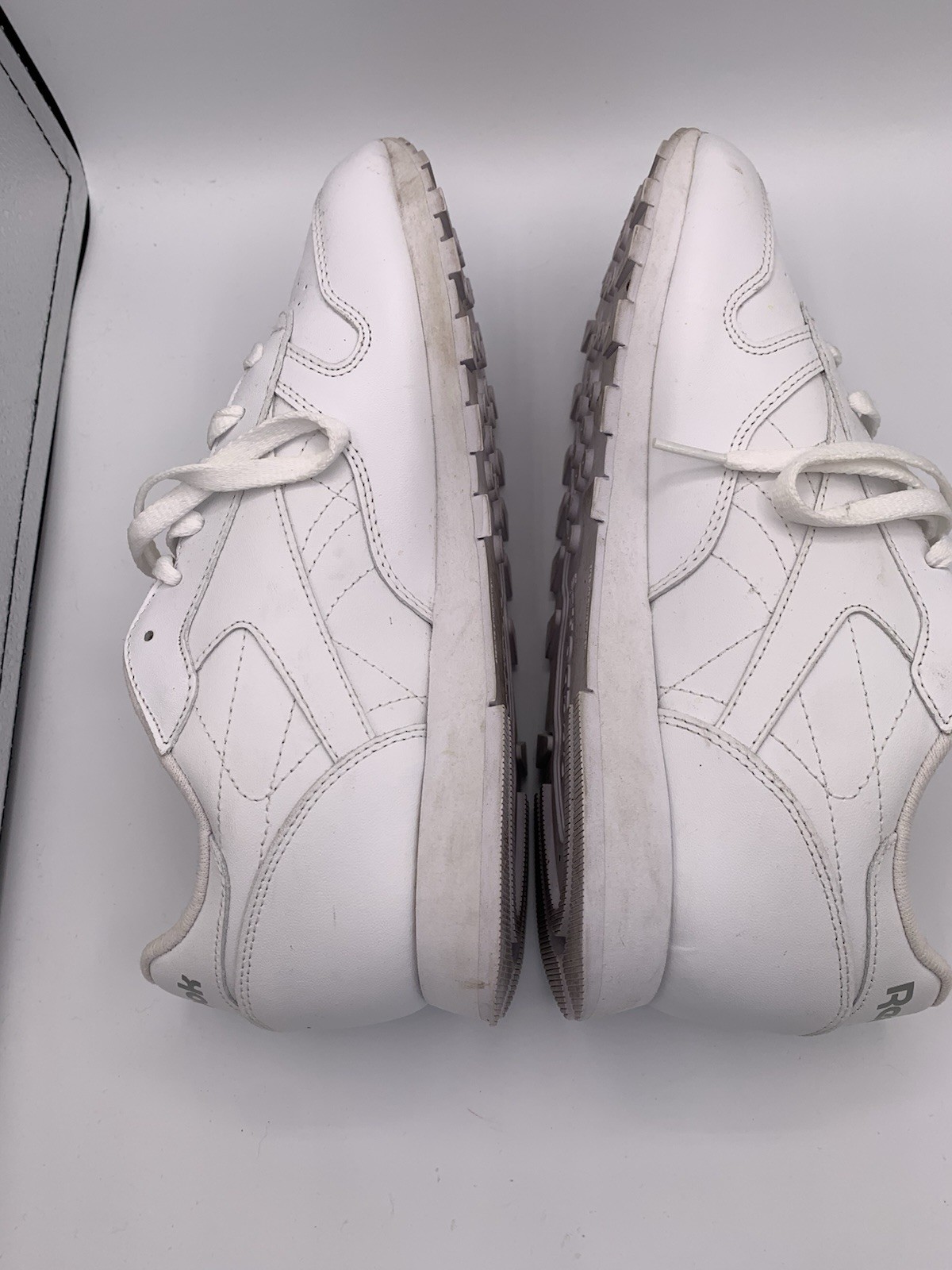 Reebok Classics Women’s Lace Up Sneaker Princess White Size 9.5