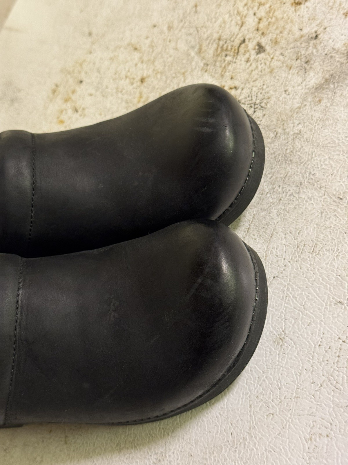Dansko Black Leather XP2.0 43 Clogs