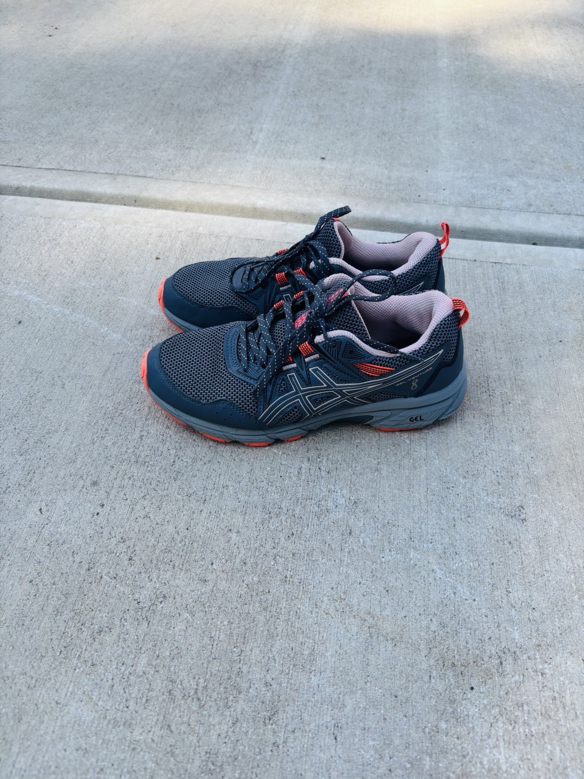 Asics Gel Venture 8 Women’s Trail Running Shoes Size 8