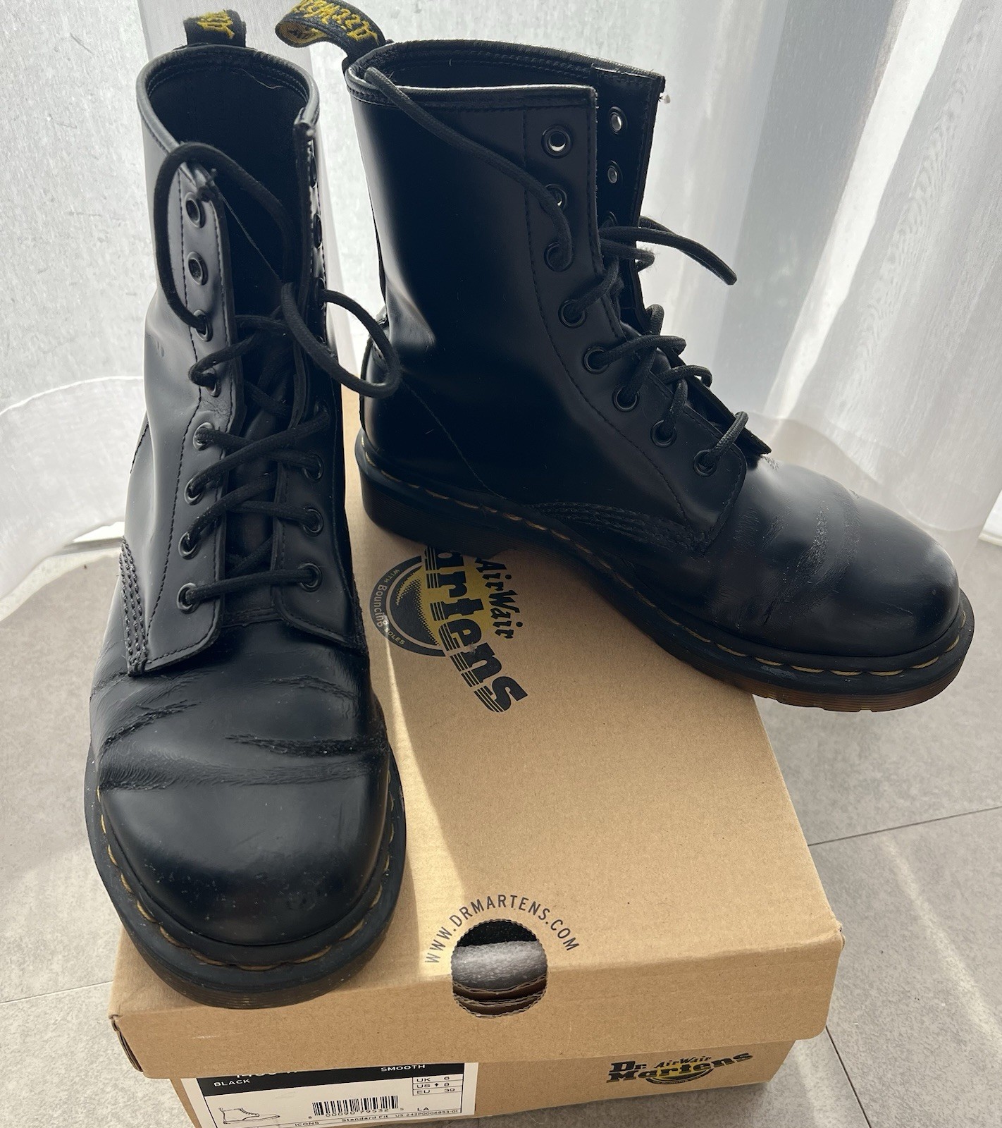 Authentic Dr. Martens 1460W Leather Women’s Boots 8 US – Black