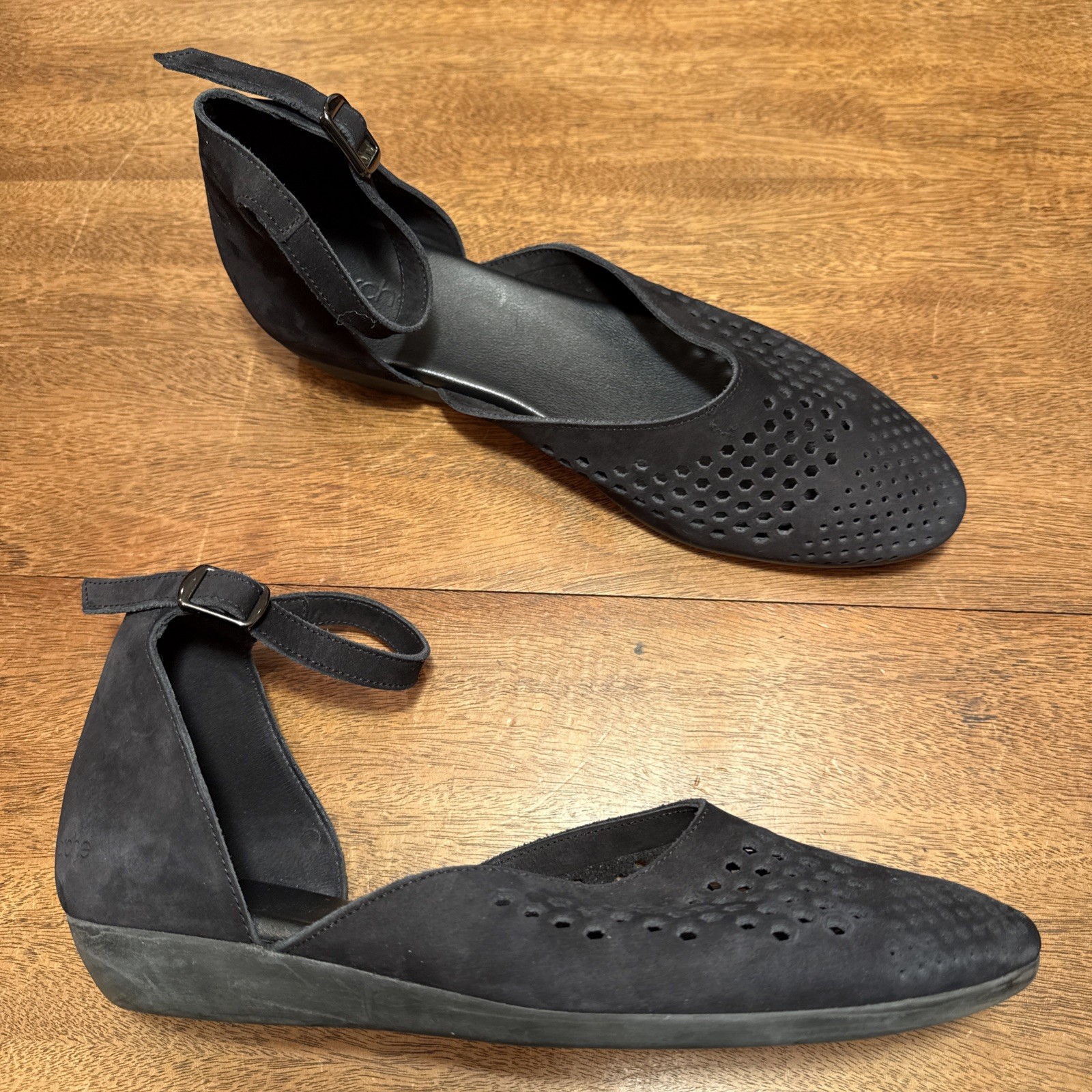 ARCHE Black Cut Out Leather Micro Suede Flats Ankle Strap France EU 42 US 10