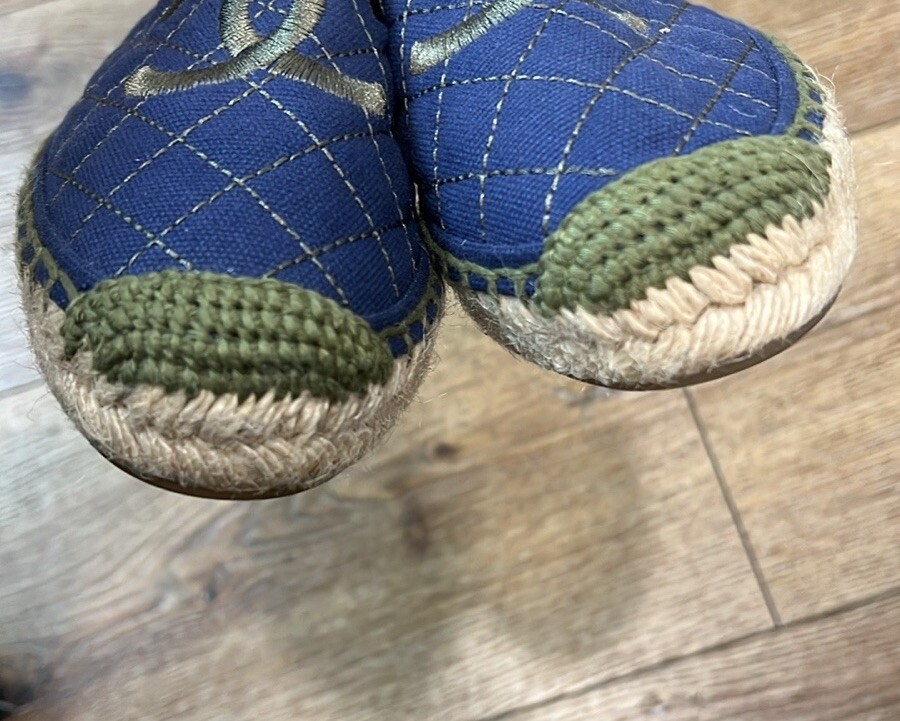 Authentic Chanel Navy With Green Embroidery Quilted Espadrilles Size 37/6