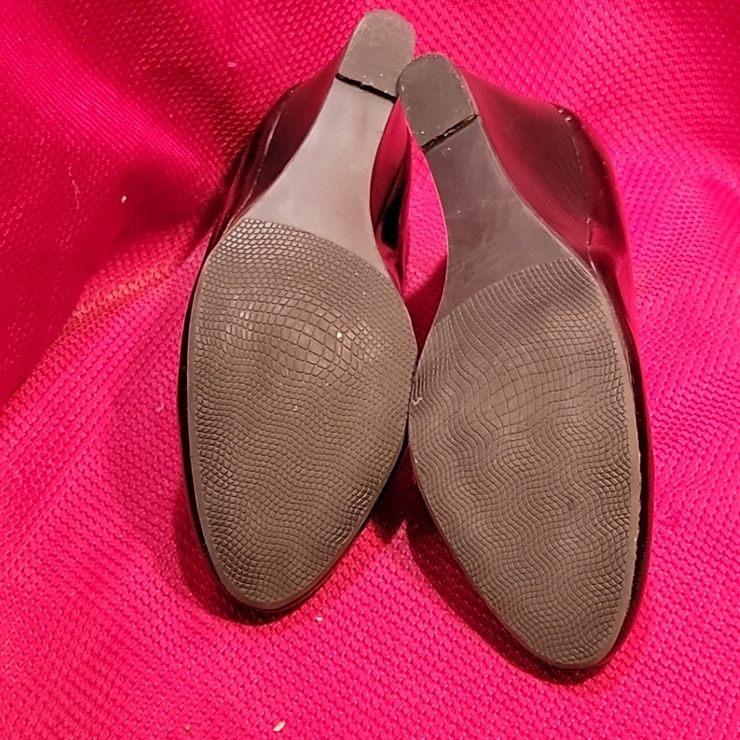 NEIMAN MARCUS Patent WINE / BURGUNDY Wedge Heel SHOES Size 6.5 leather 37 (?) eu