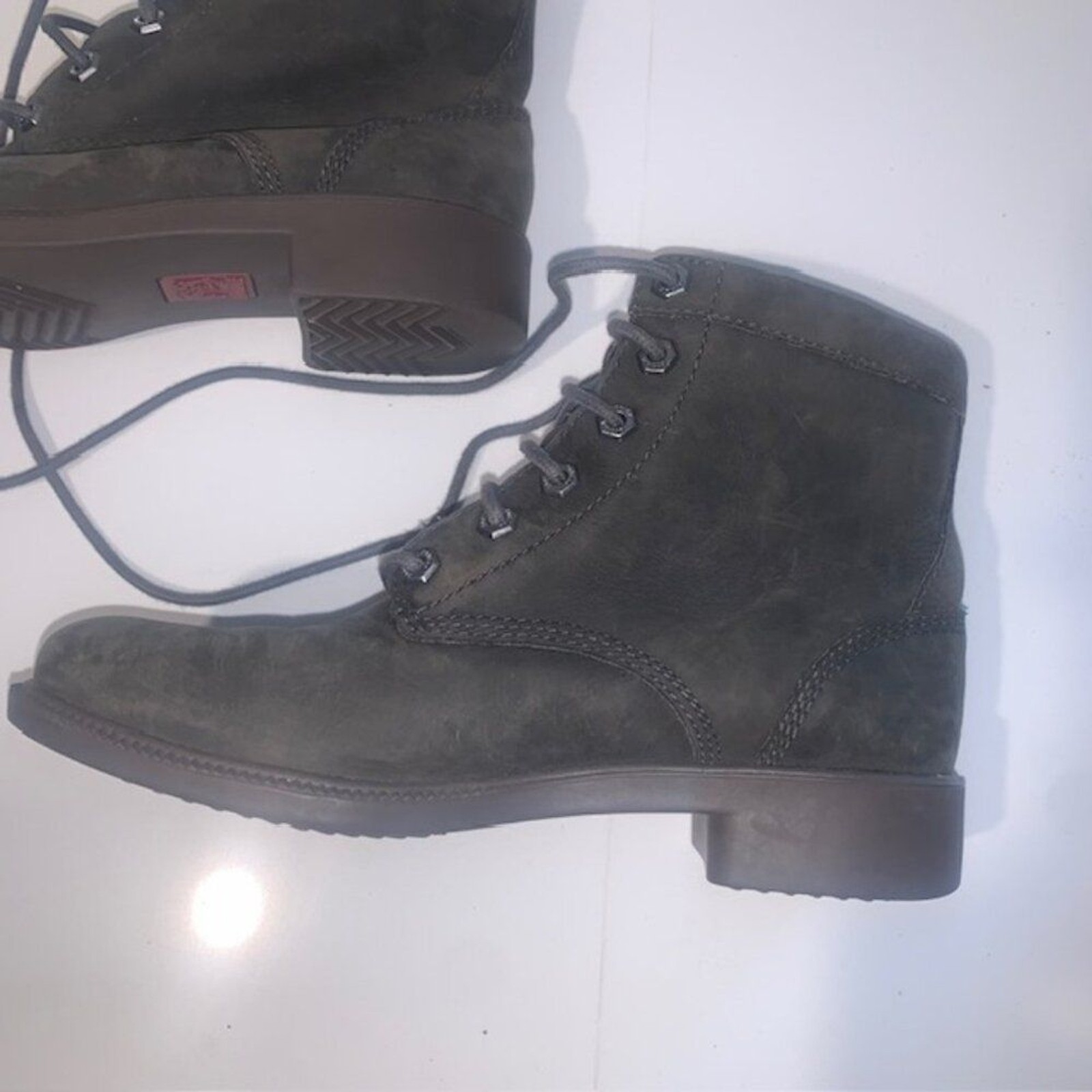 Kodiak All Season Waterproof Olive Green Leather Lace-Up Ankle Boots – Size 6.5
