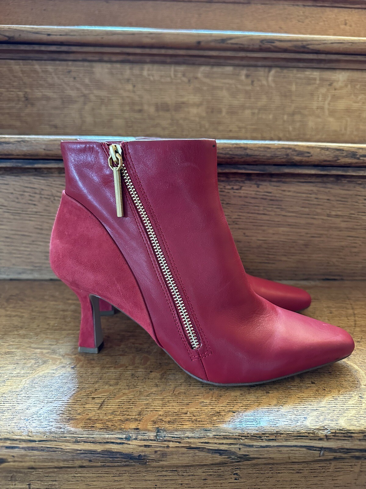 LOUISE ET CIE Designer Red Leather 9.5 Ankle Boots Spool Heel Zip