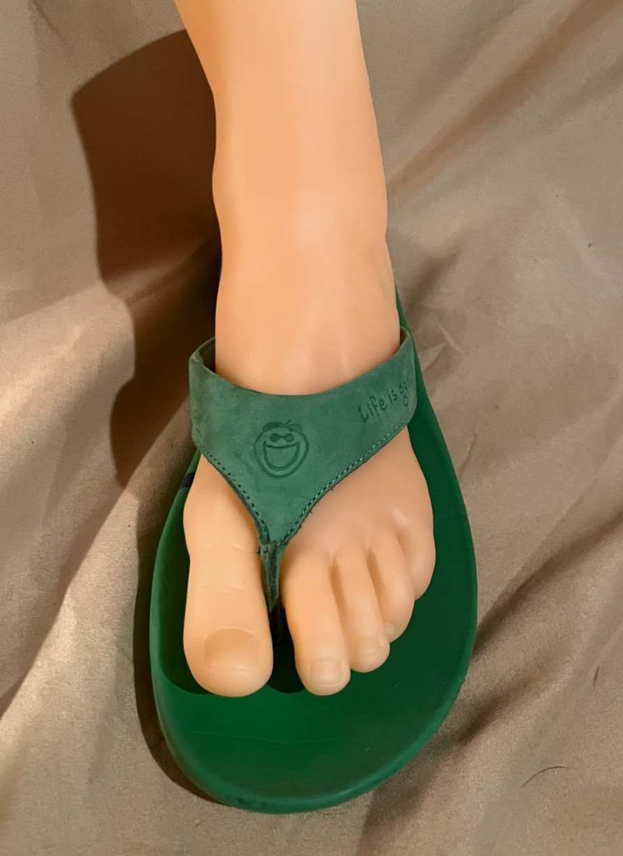 Life Is Good Flip Flops Size 8 Bright Green