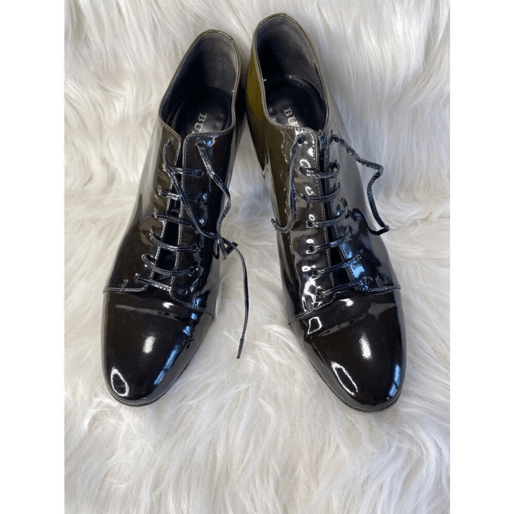 Burberry Patent Leather Lace-Up Heeled Booties. Vintage 2009. Authentic. Size 38