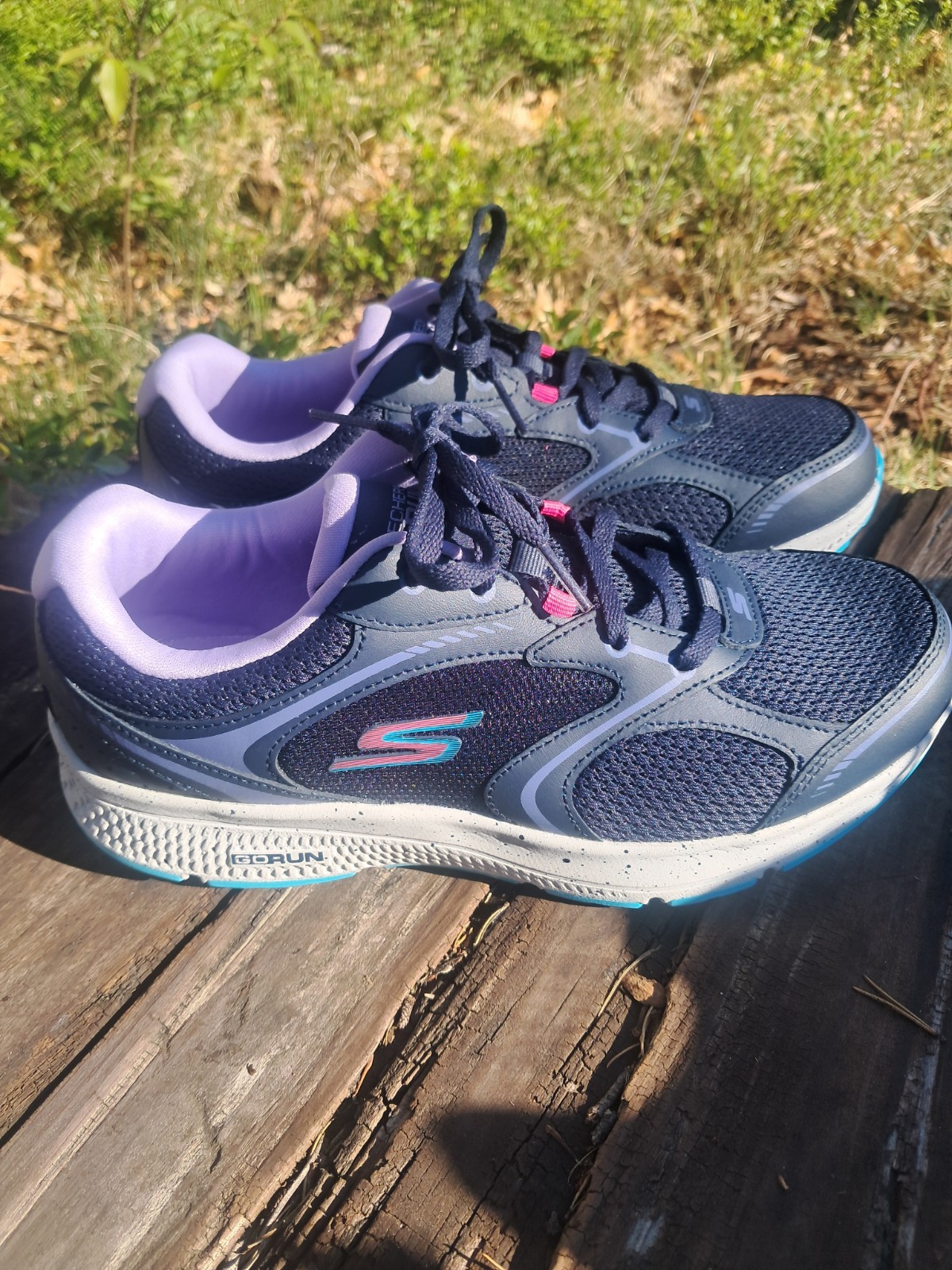 Skechers Go Run Consistent Running Shoes Women’s Size 7.5 in Navy/Lavender