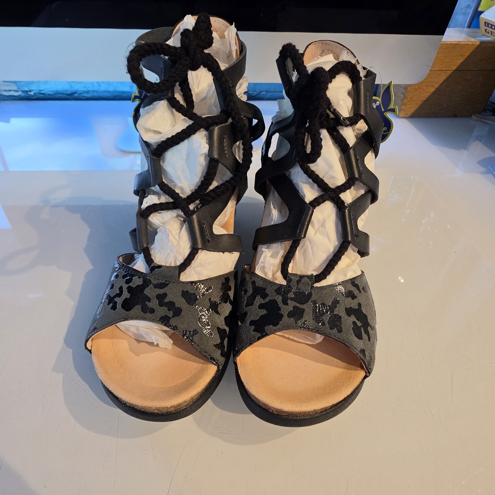 Wanda Panda Maddox Wedge Sandals EU 37 US 6.5-7 Black Leather Leopard Spain