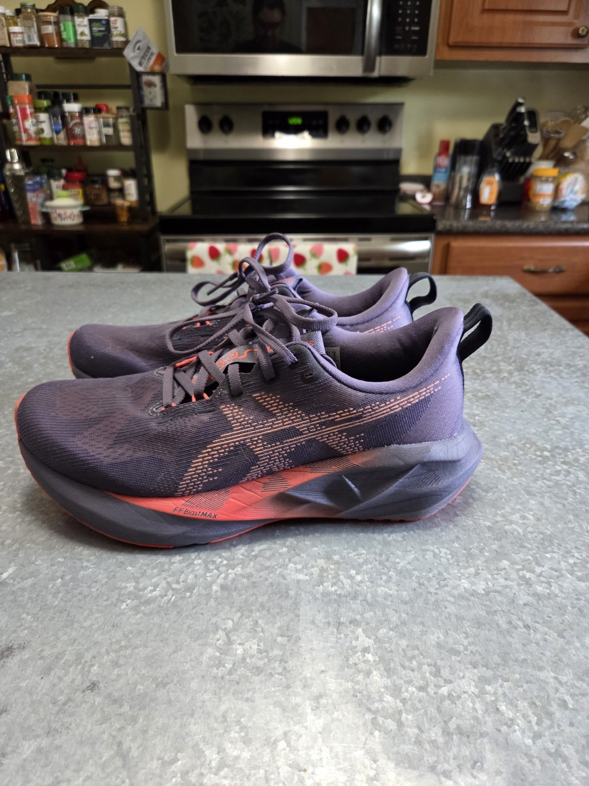 Asics Novablast 5 In Grey/Purple/Coral Reef Womens Size 9.5/ Mens Size 8