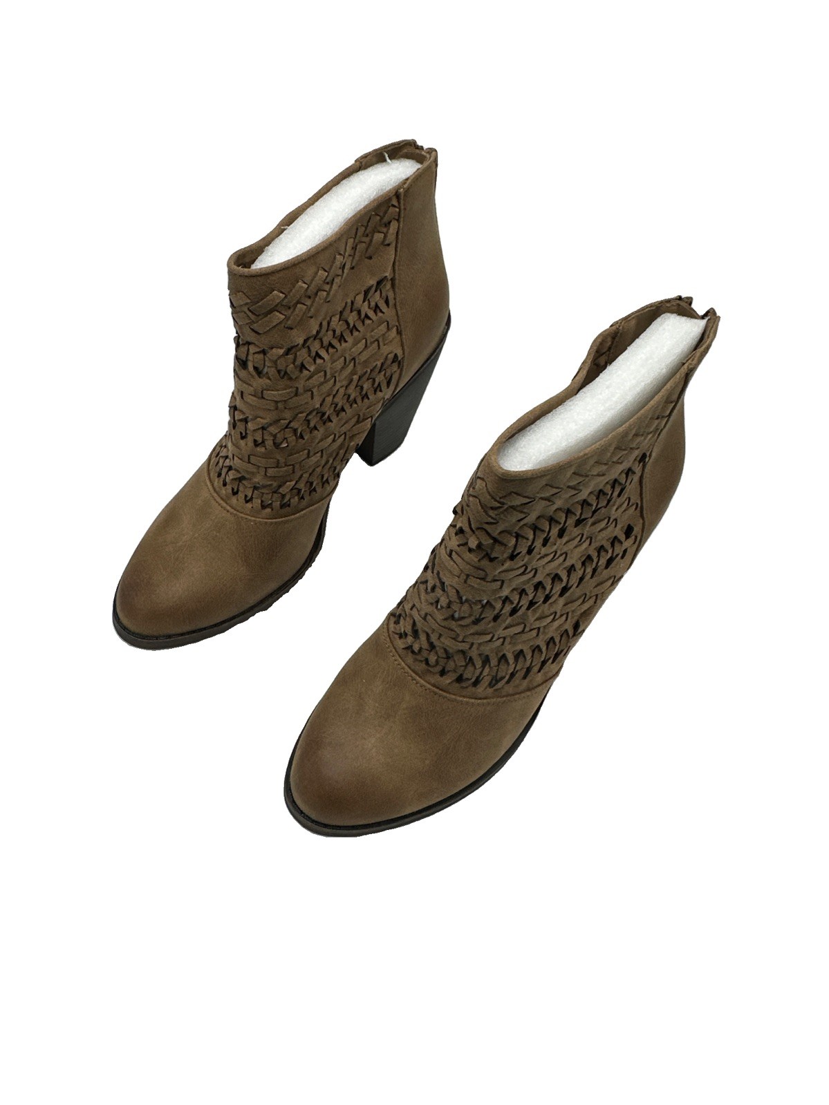Fergalicious by Fergie Wanderer Ankle Boots sand color 11M