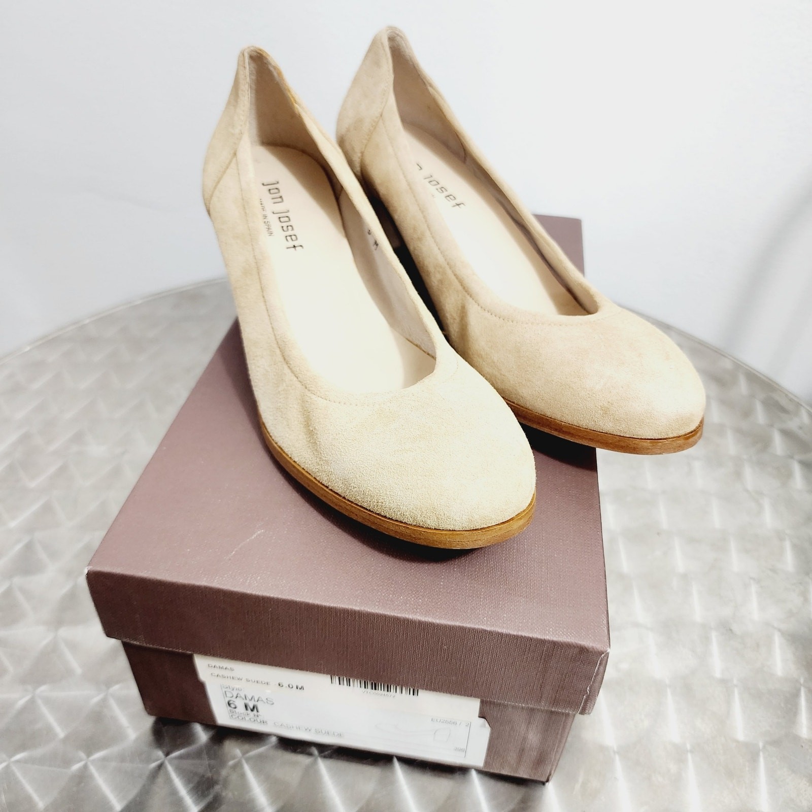 Jon Josef Damas Cashew Suede Pumps Round Toe Court Heels Shoes NIB Womens Size 6