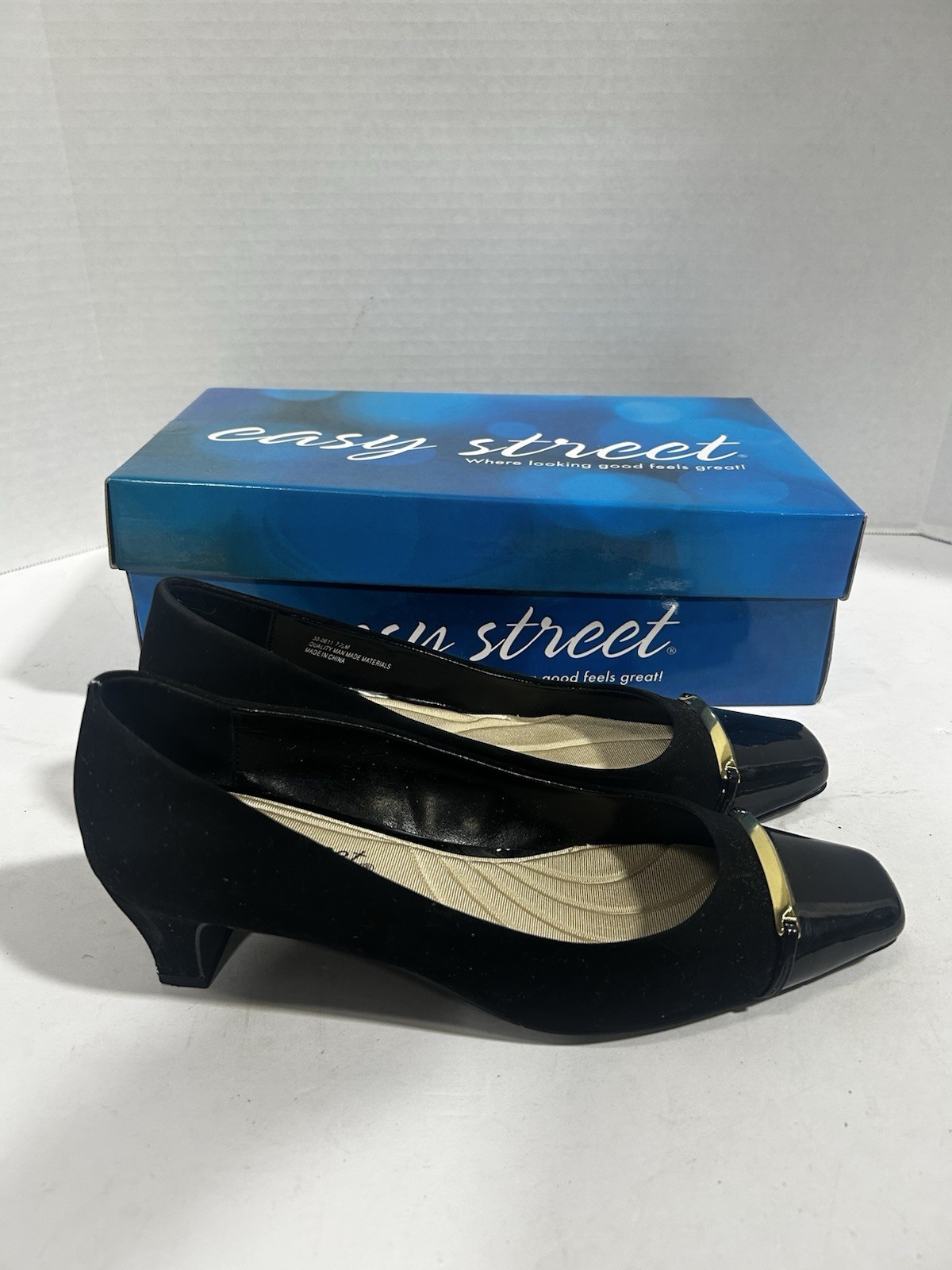 Easy Street Alexis Black LAM/PAT Women’s Slip On Heel Shoes Size 7 1/2 Medium