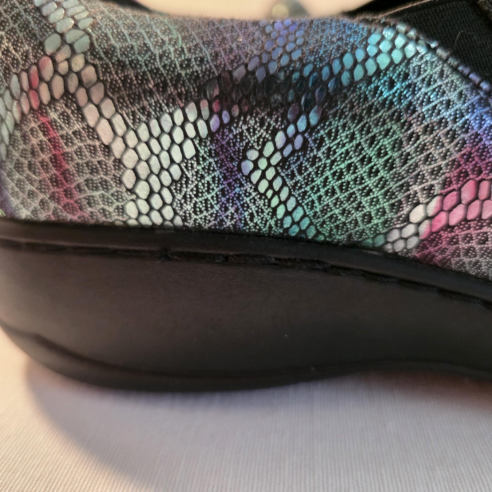 Spring Step Womens Clogs Size 8 M Winfrey Aura Iridescent Printed Leather Upper