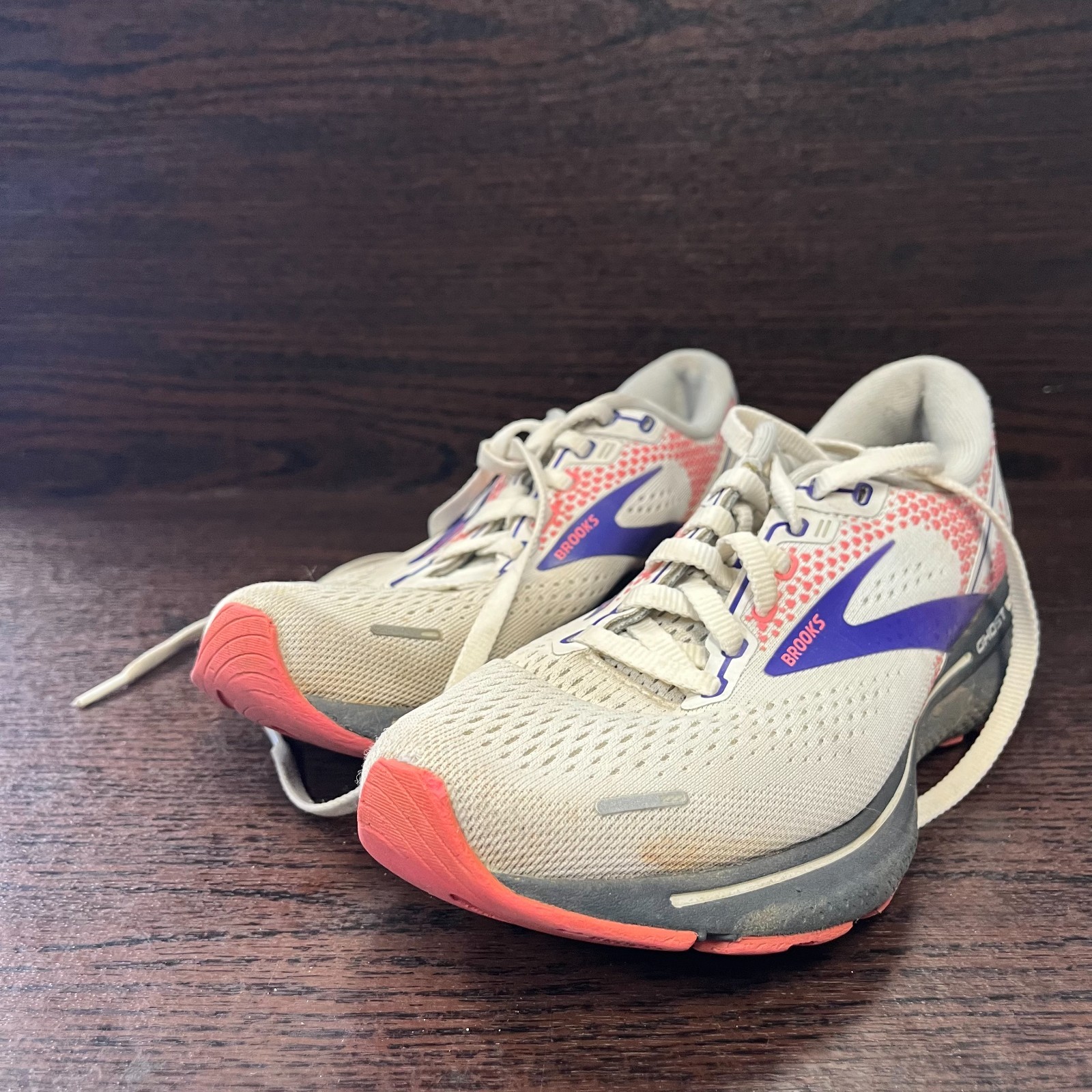 Brooks Ghost 14 Women’s Running Shoes Size 6.5 White Athletic 120356 1B 192