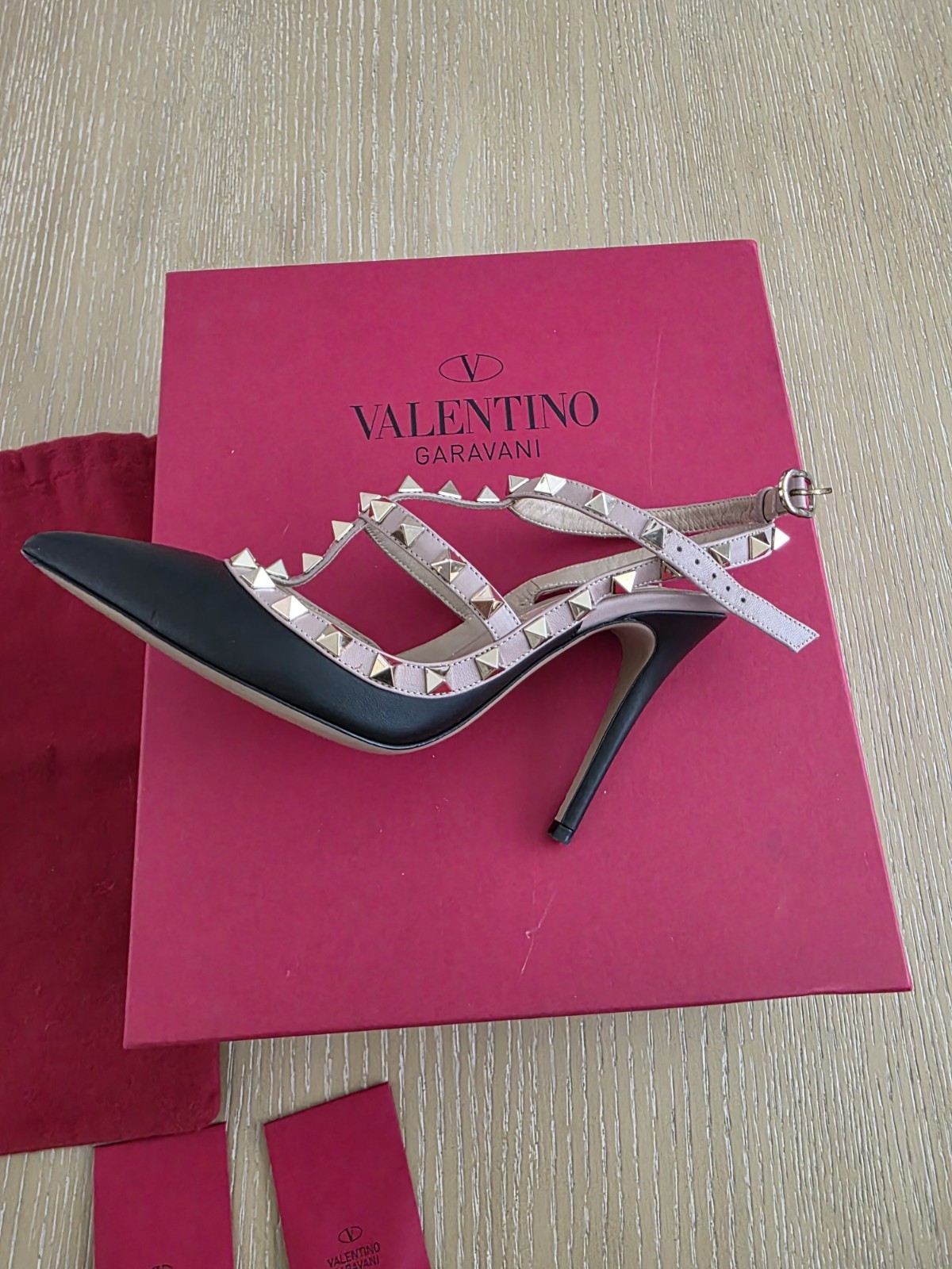 Valentino Garavani Rockstud Strappy Ankle Strap Pointed Toe Heels size 5