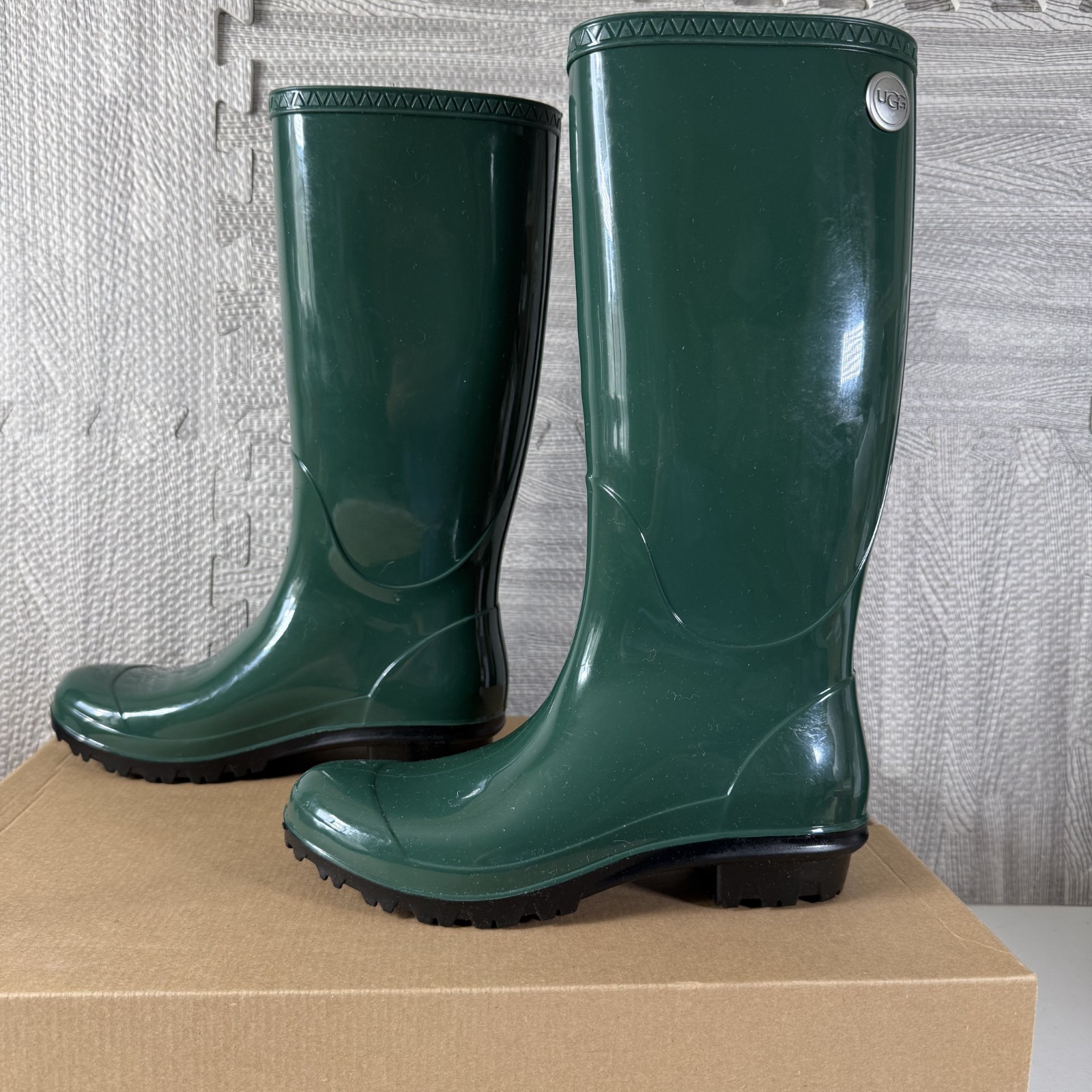 UGG Women’s Pine Shaye Rain Boots Size 6 Made in USA