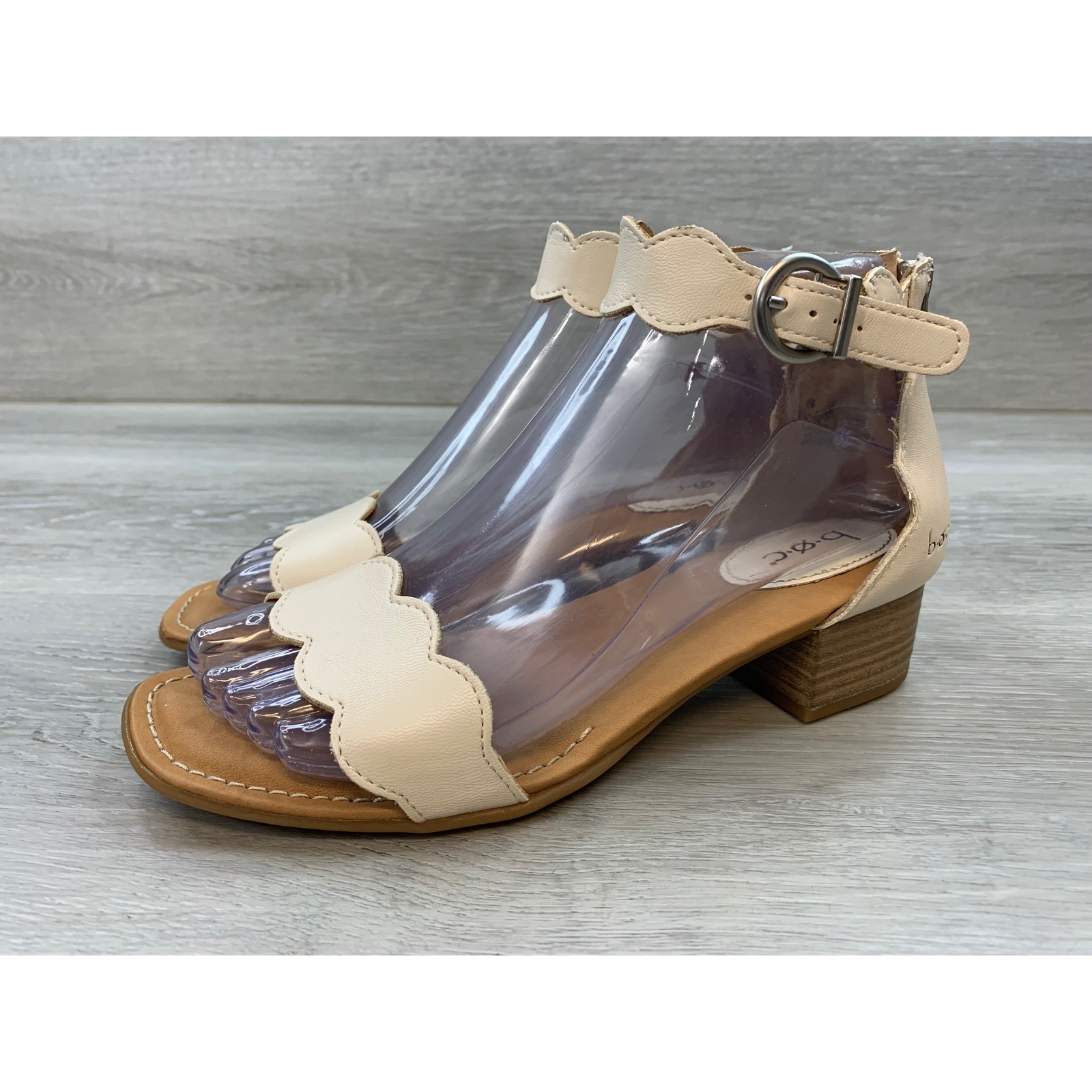 Born Concept Scalloped Ankle Strap Sandals Cream Off-White 6 Comfort Shoes
